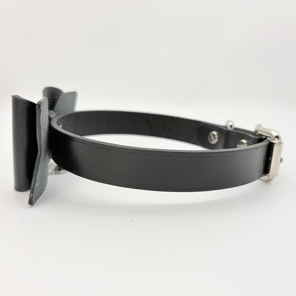 Dark Tender – Leather Bow Choker with Heart Charm | Hushcrafts®