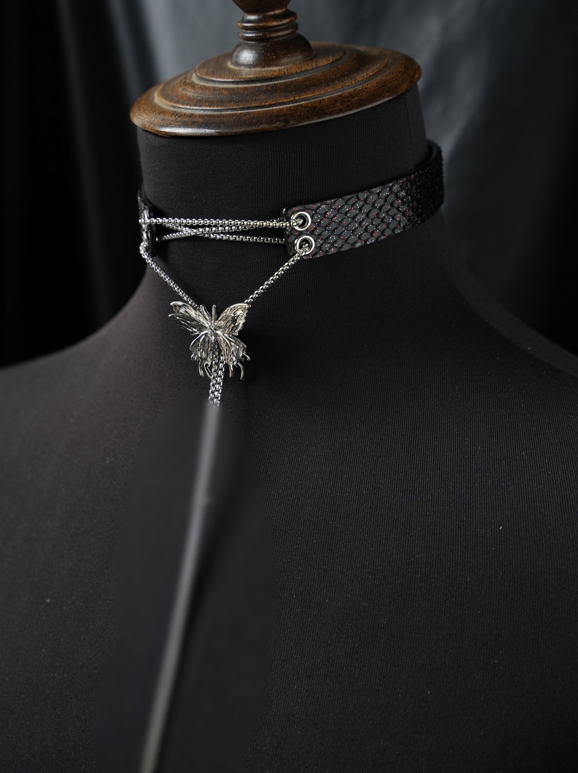 The Chrysalis Collar