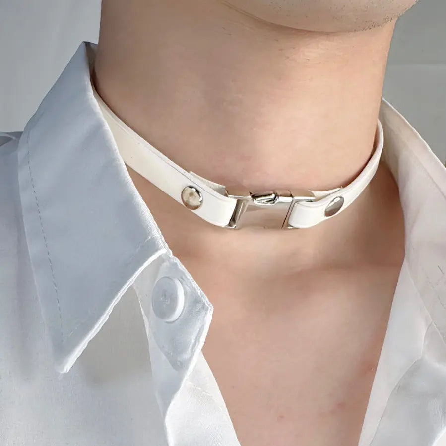 Lockstep Collar – Halsband aus beflocktem Leder mit taktischer Schnalle und Kuppelnieten | Hushcrafts®