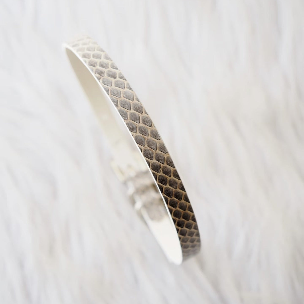 EchoWave II – Snakeskin LED Choker & Bracelet, Custom Engraving | Hushcrafts®