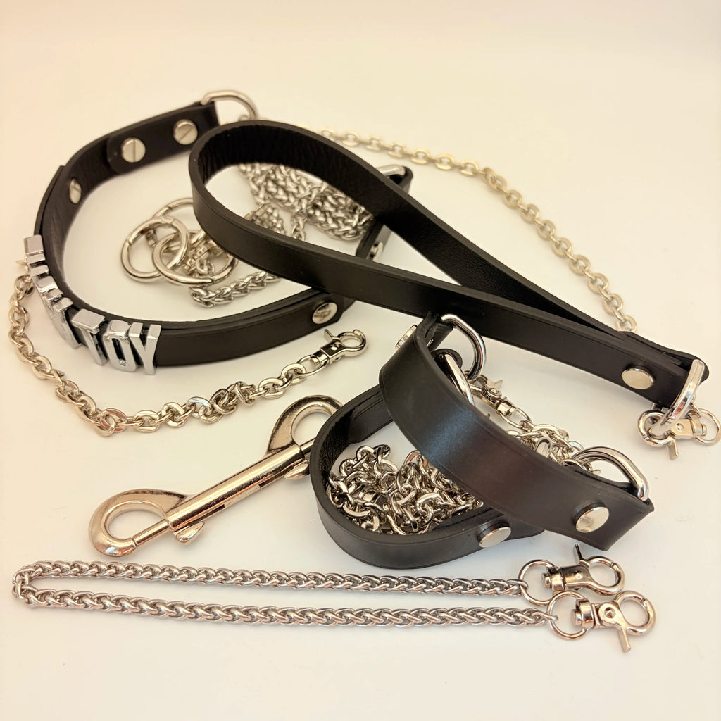 Spelled Out – Custom Letter Leather Collar with O-Rings | Hushcrafts®