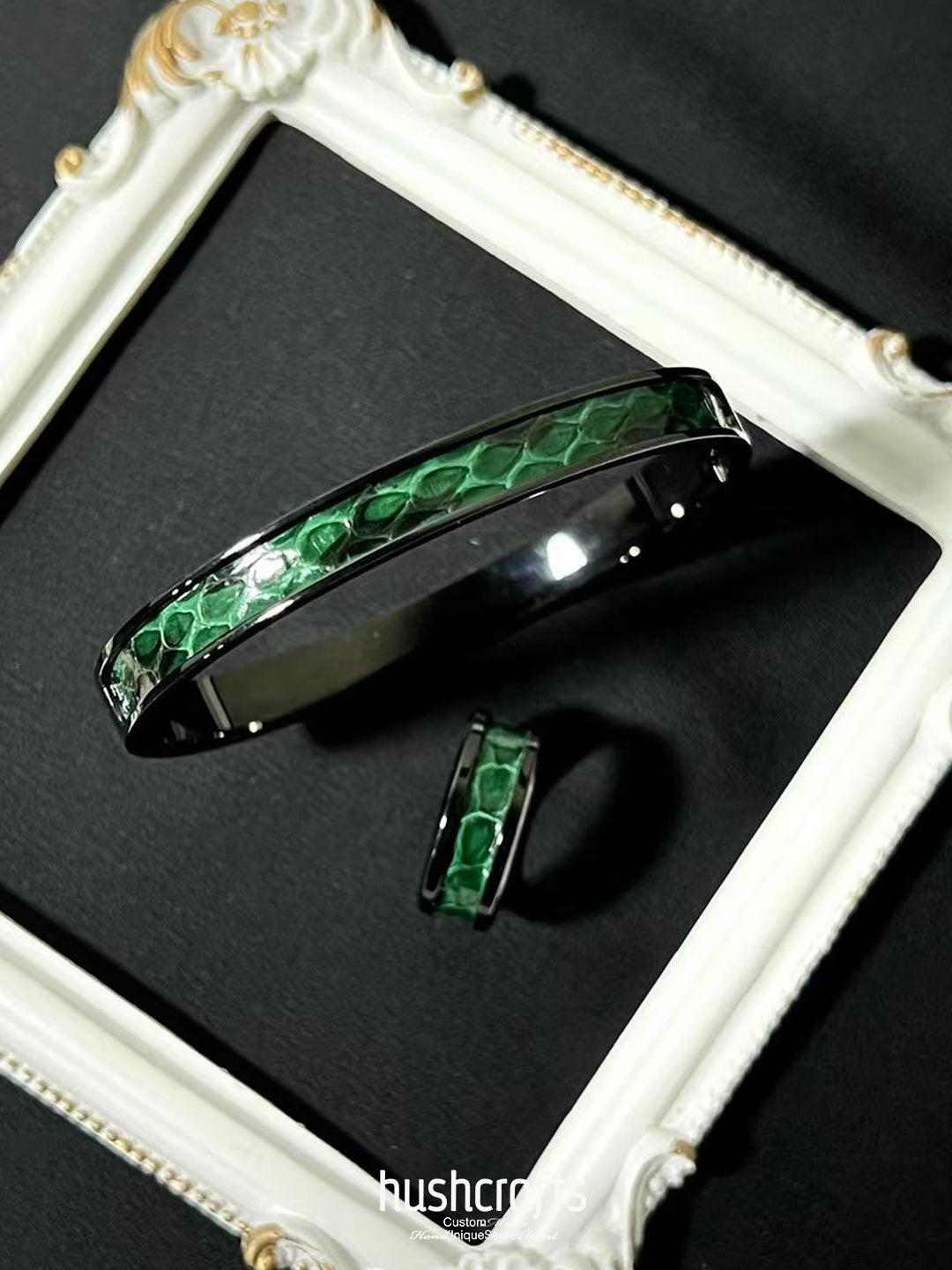 Schmales Krokodillederarmband „Petite Croc“