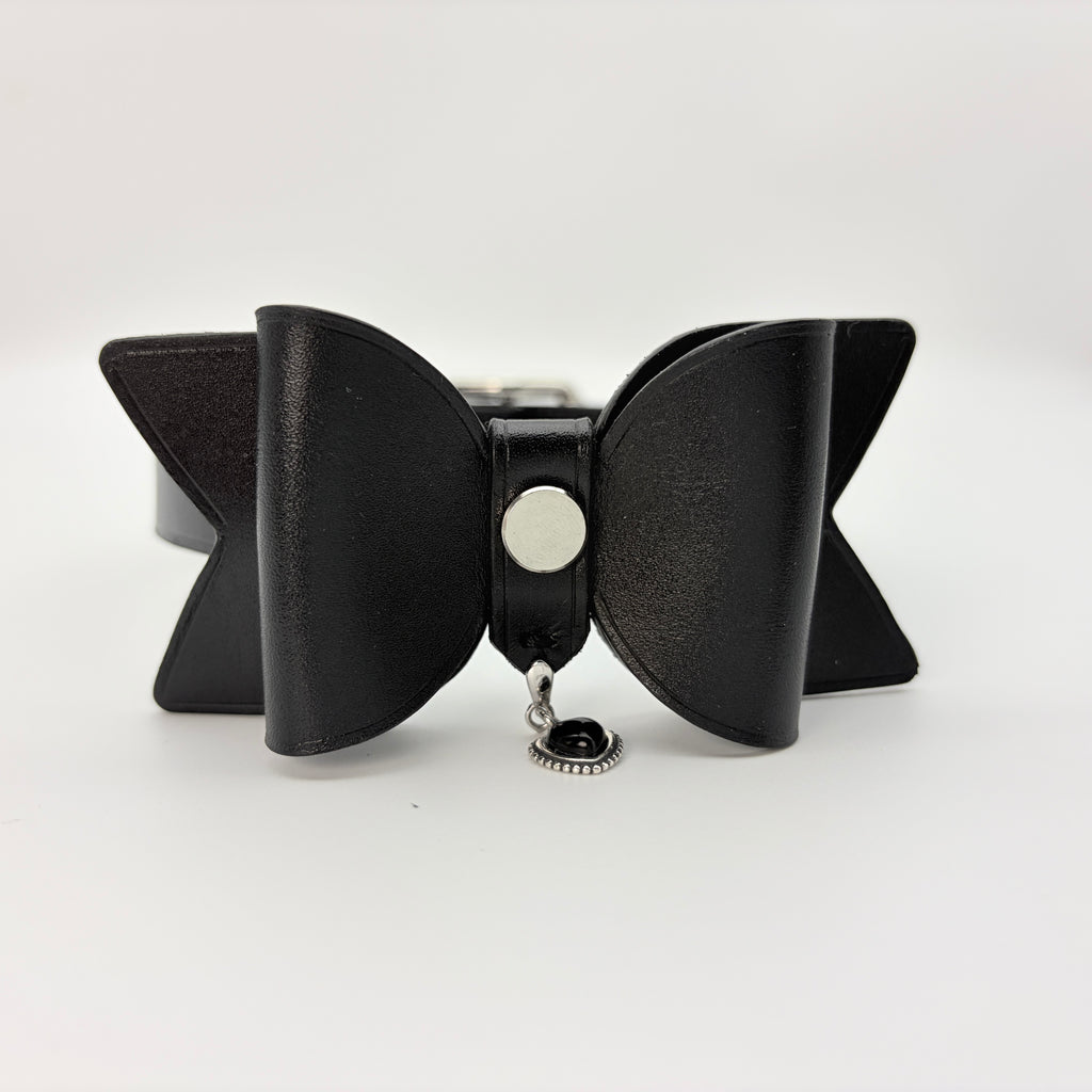 Dark Tender – Leather Bow Choker with Heart Charm | Hushcrafts®