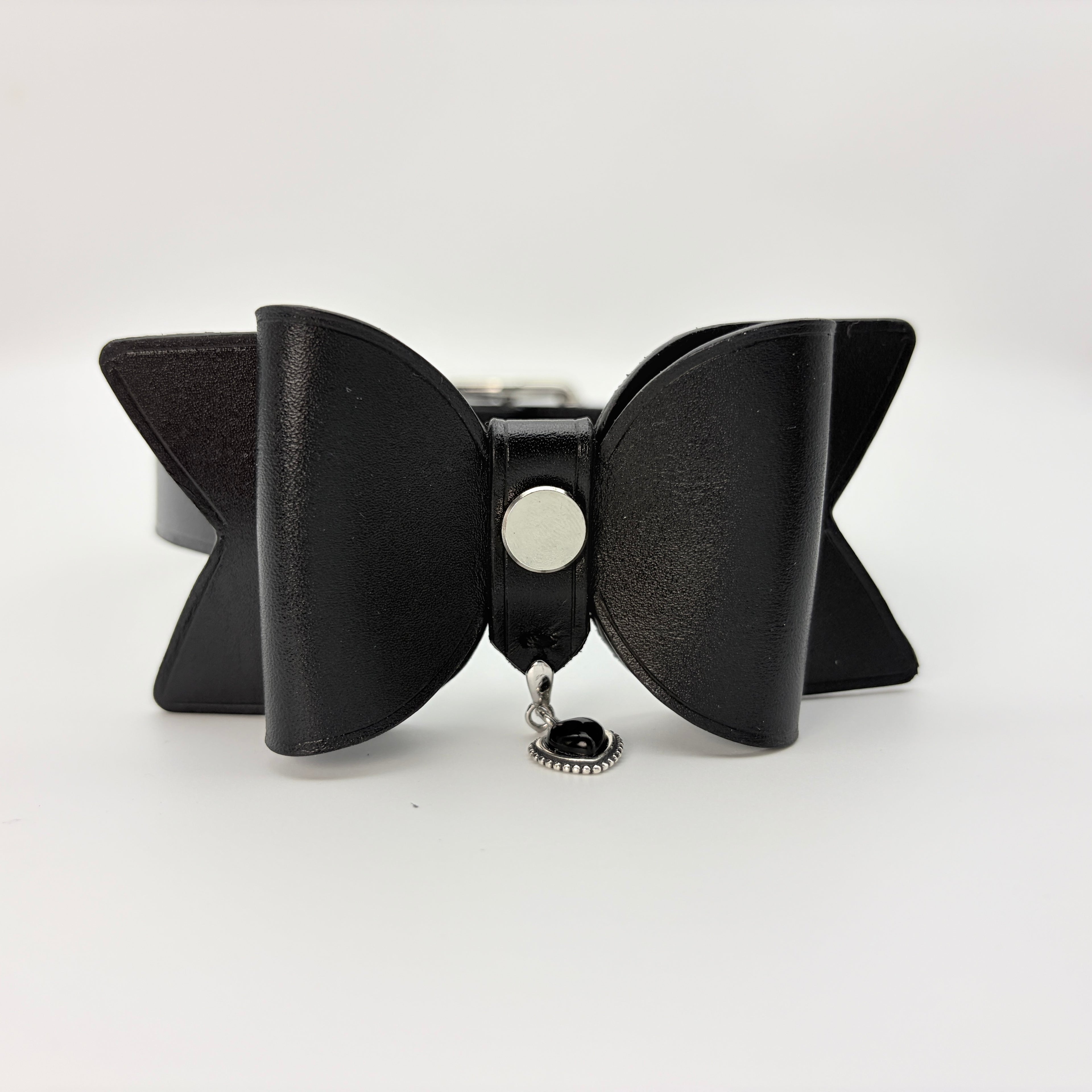 Dark Tender – Leather Bow Choker with Heart Charm | Hushcrafts®