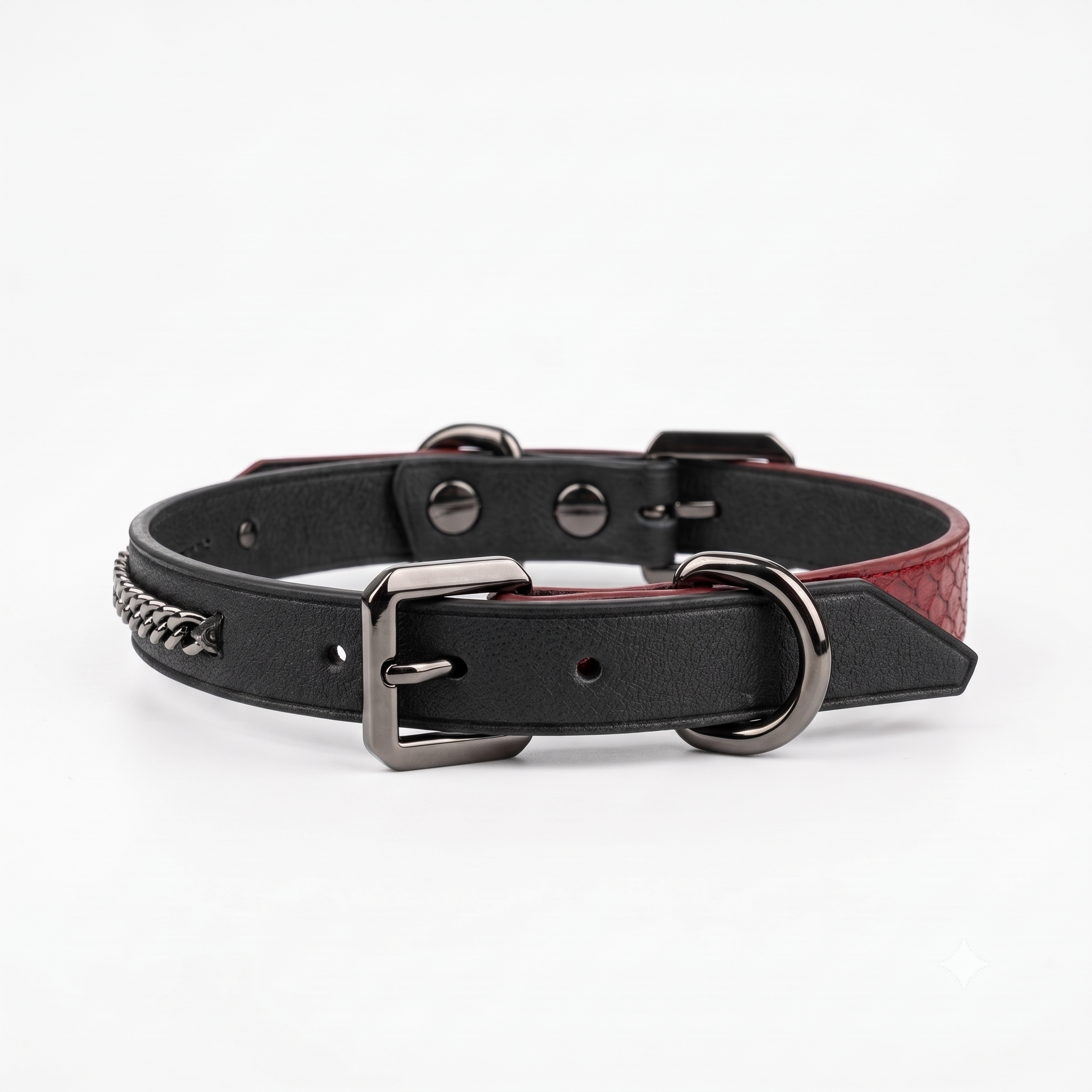Collar assembled – black cowhide front view with chain accent