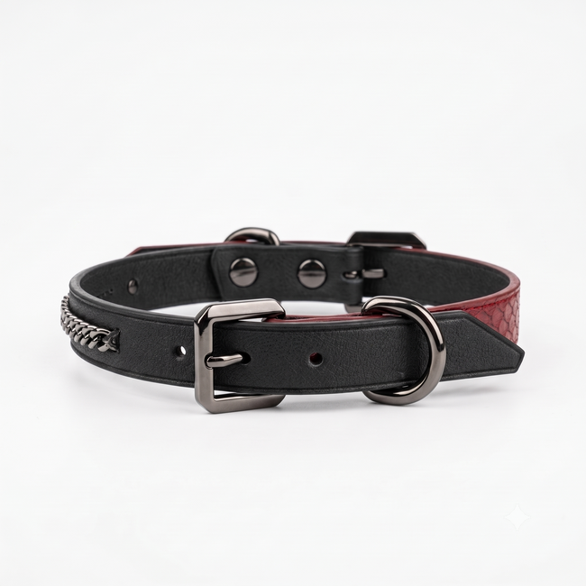 Collar assembled – black cowhide front view with chain accent Hover Image