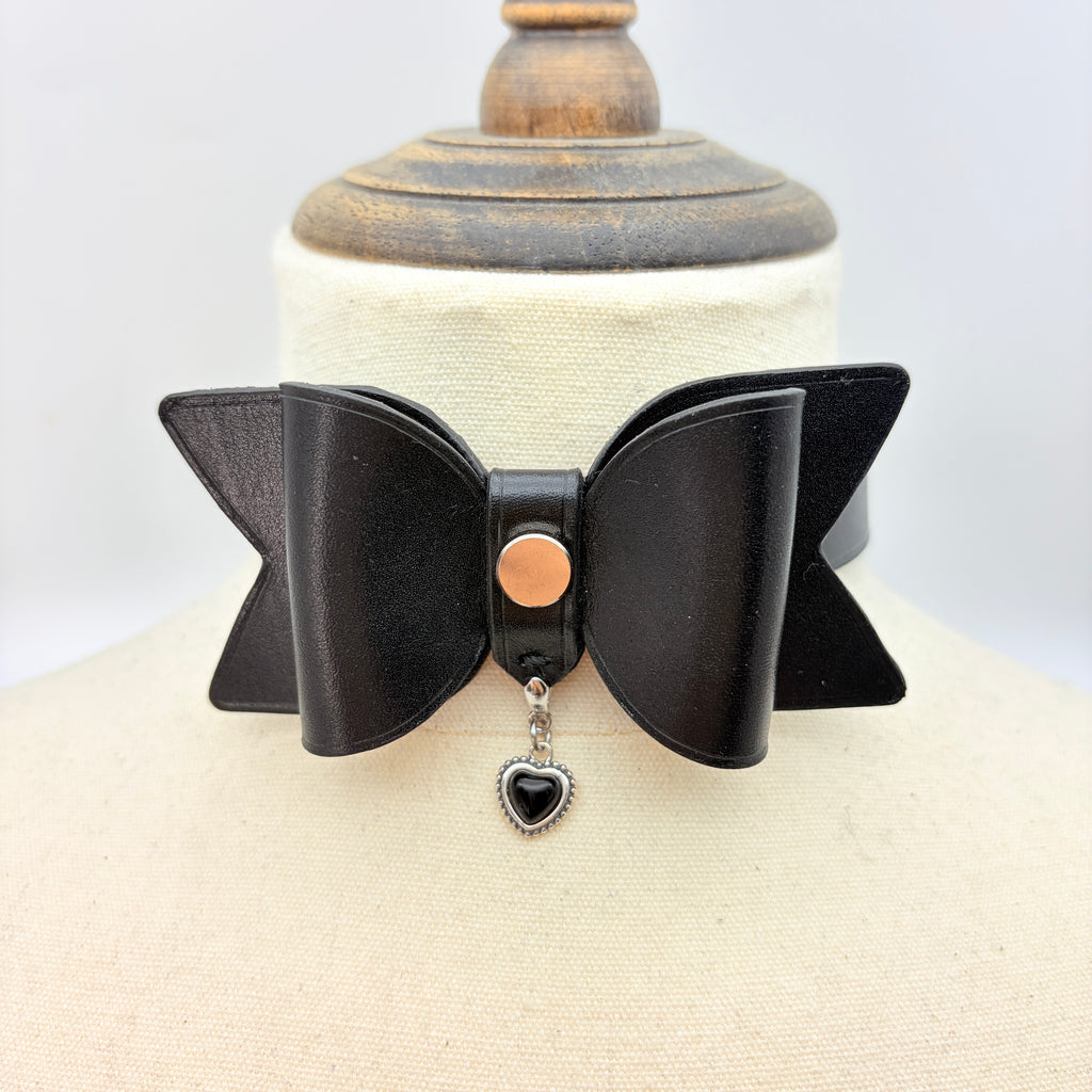Dark Tender – Leather Bow Choker with Heart Charm | Hushcrafts®
