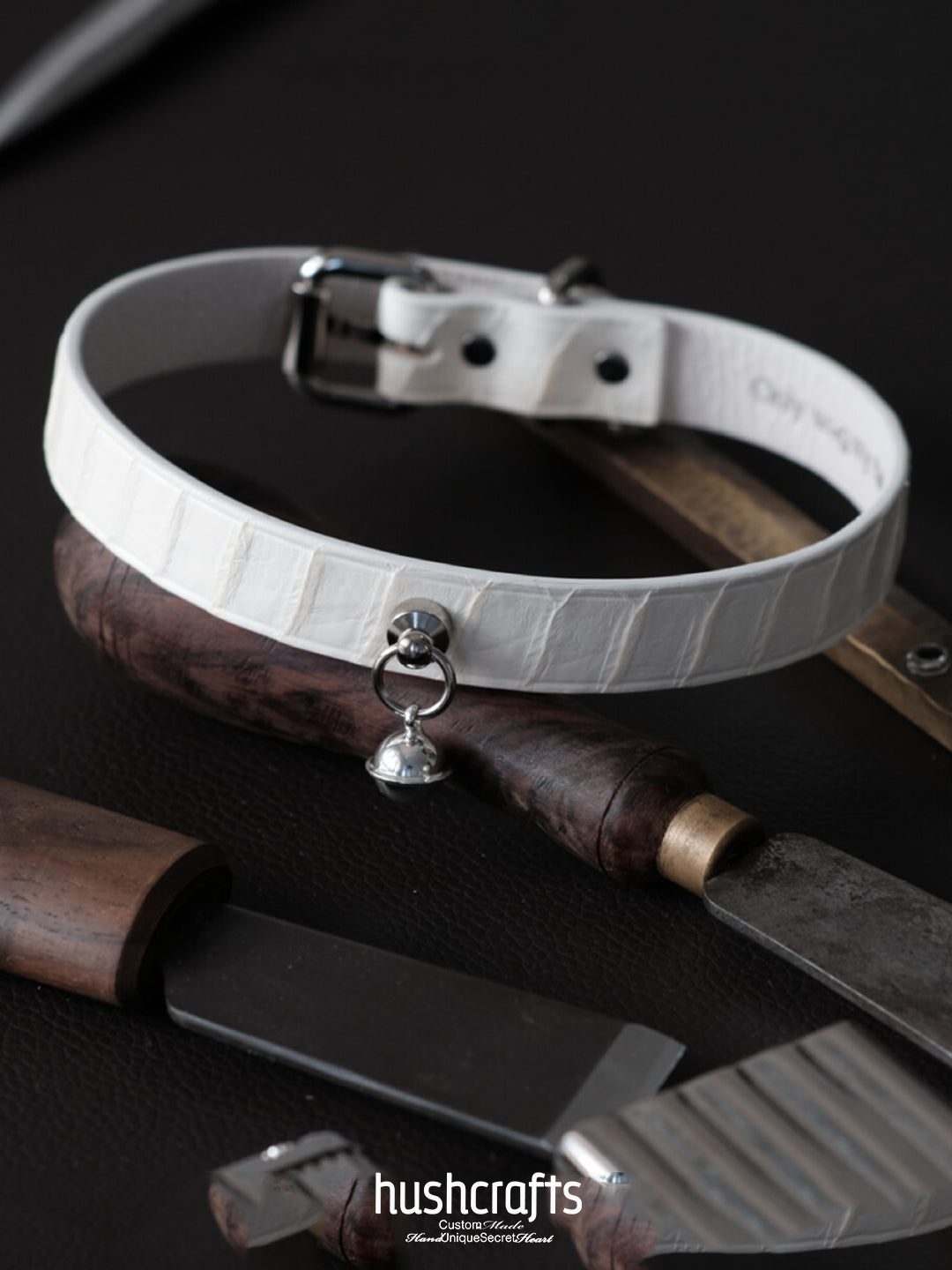 White snakeskin Leather choker with bell-1