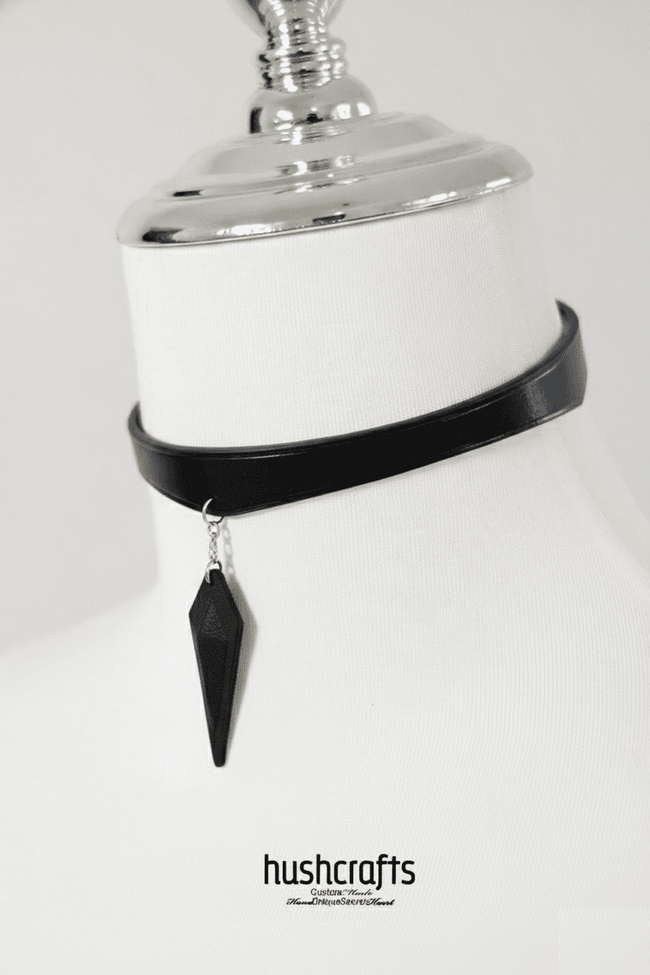 Aeon Leather Pendant Choker Main Image