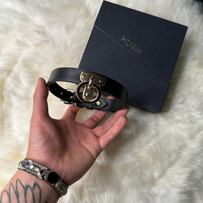 Collier ras du cou en cuir « Midnight O-Ring » Main Image