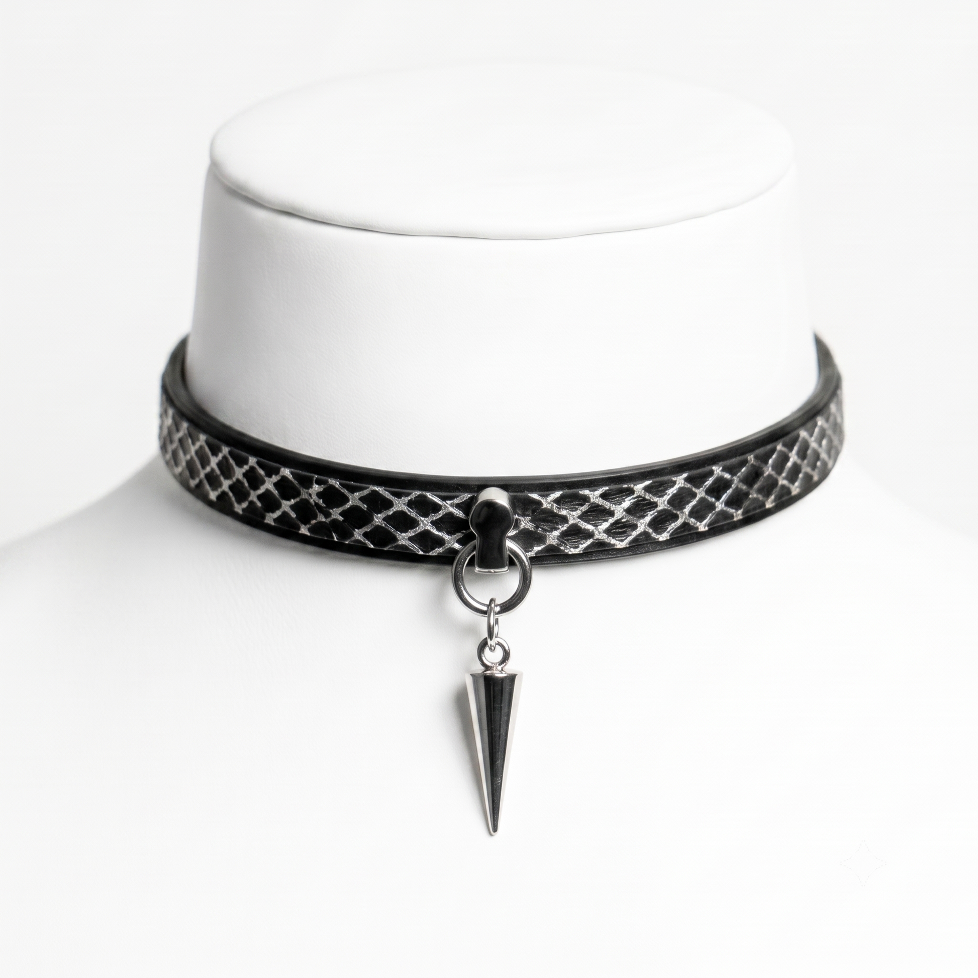 Glacial Choker – Black Silver-Scale Salmon Leather with Silver Spike Pendant | Hushcrafts®
