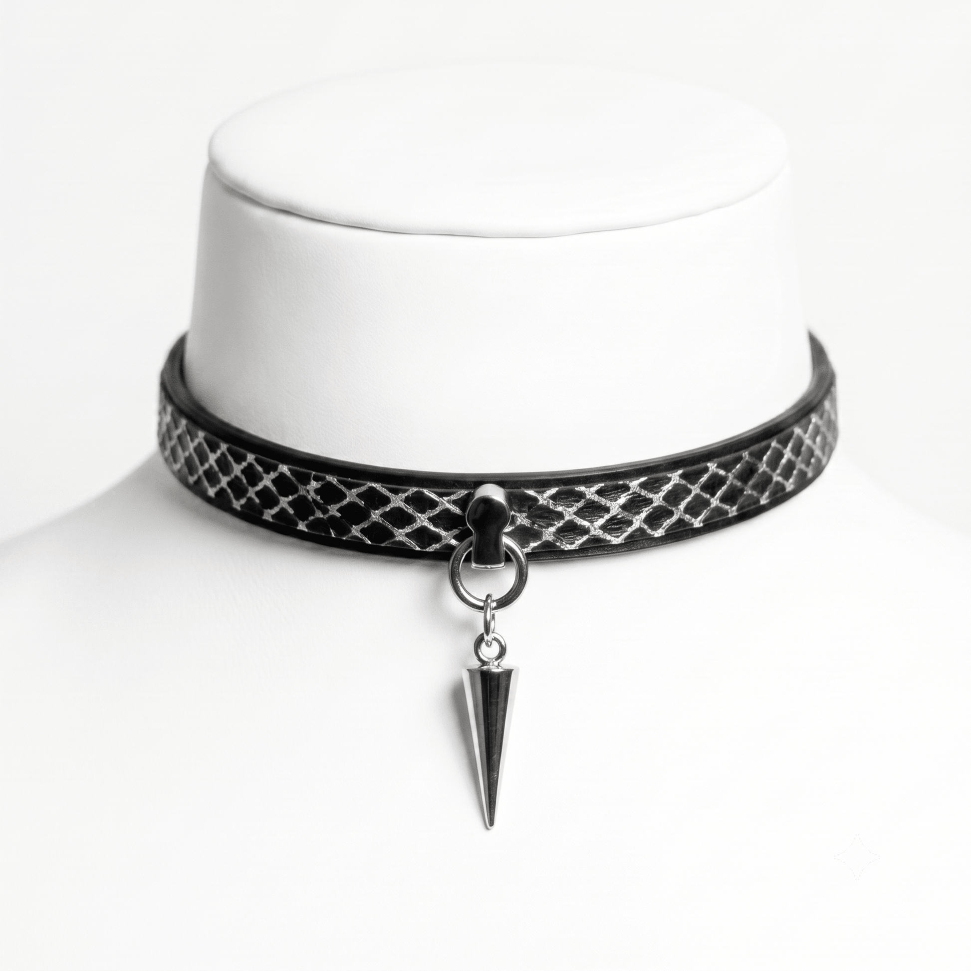 Glacial Choker – Sustainable Salmon Leather Choker with Spike Pendant | Hushcrafts® - Hushcrafts LLC