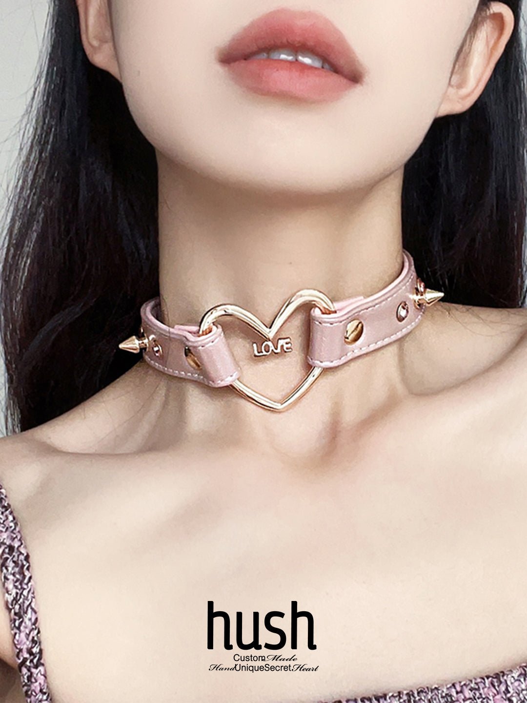 Heart ring choker collar for women with vegan leather and alloy parts - Available with different types of charms and colors - Hush