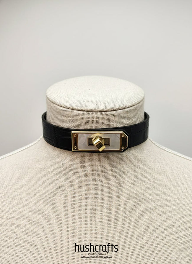 Halsband- und Armbandset aus Nilkrokodilleder Main Image