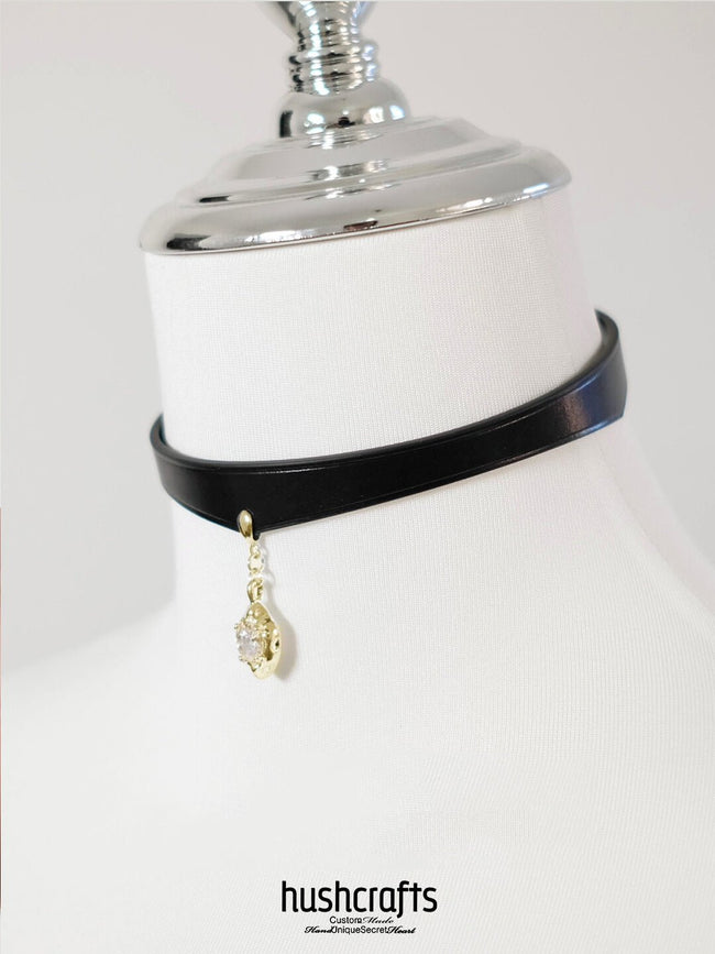 Nocturne Teardrop Choker Main Image