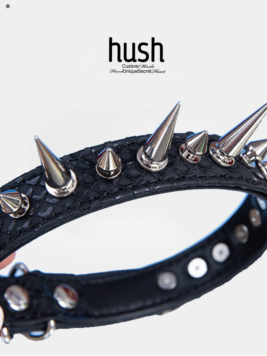 Punk choker collar for women with vegan snakeskin leather and rivet - Available with different types of charms and colors - Hush
