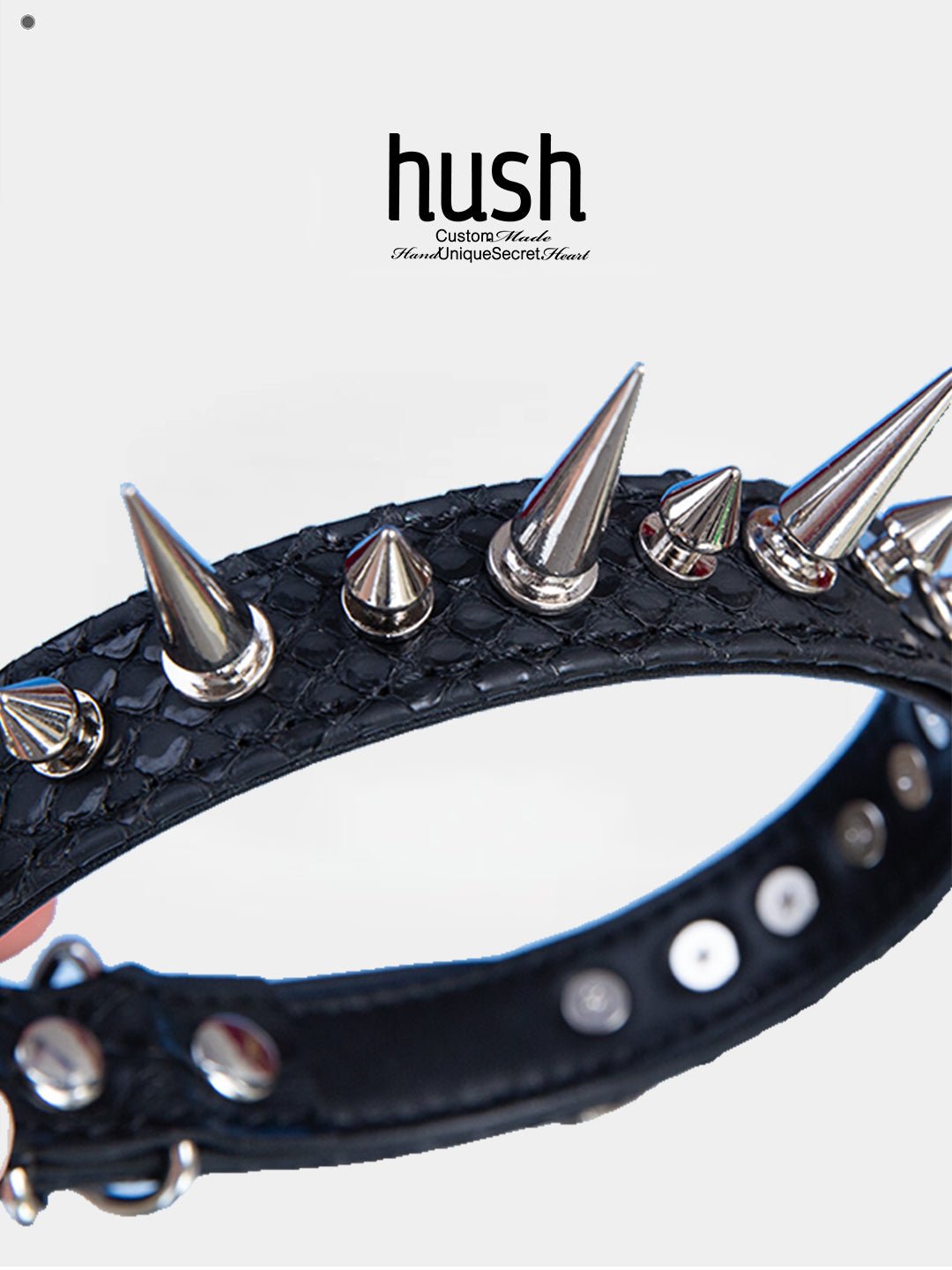 Punk choker collar for women with vegan snakeskin leather and rivet - Available with different types of charms and colors - Hush