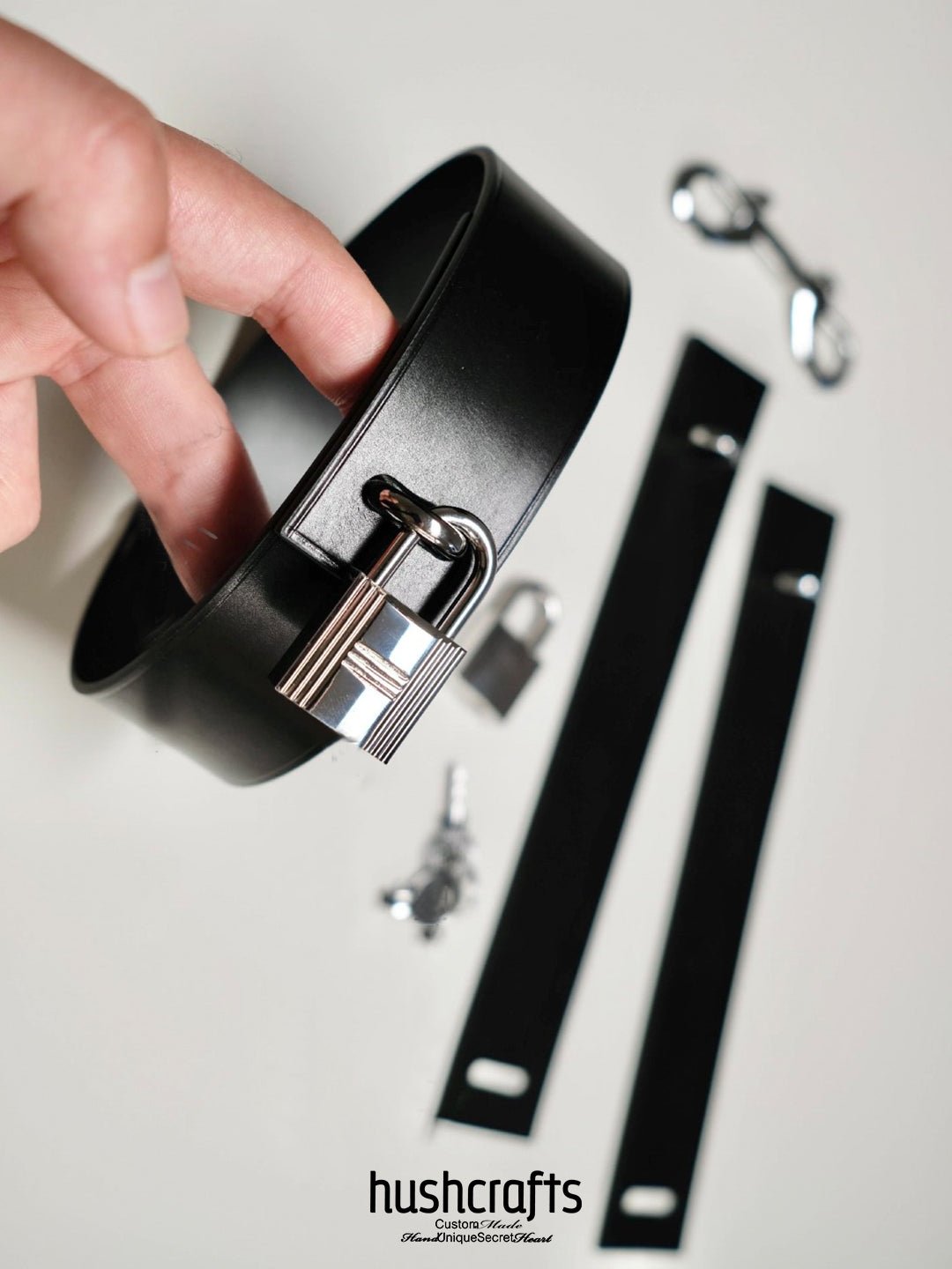 Front view of the Silent Vow leather day collar with silver padlock – a minimalist statement piece for daily wear.