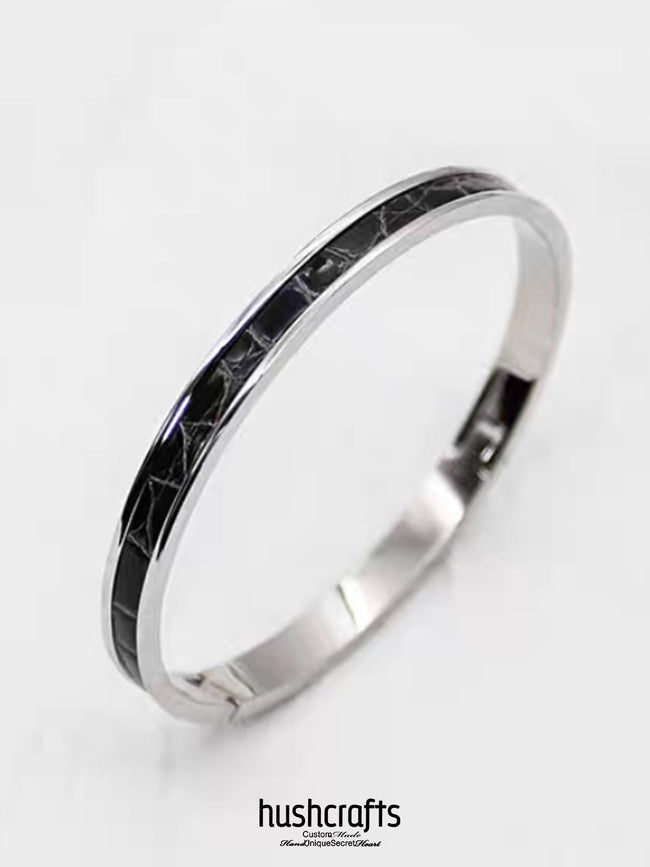 Schmales Krokodillederarmband „Petite Croc“ Main Image