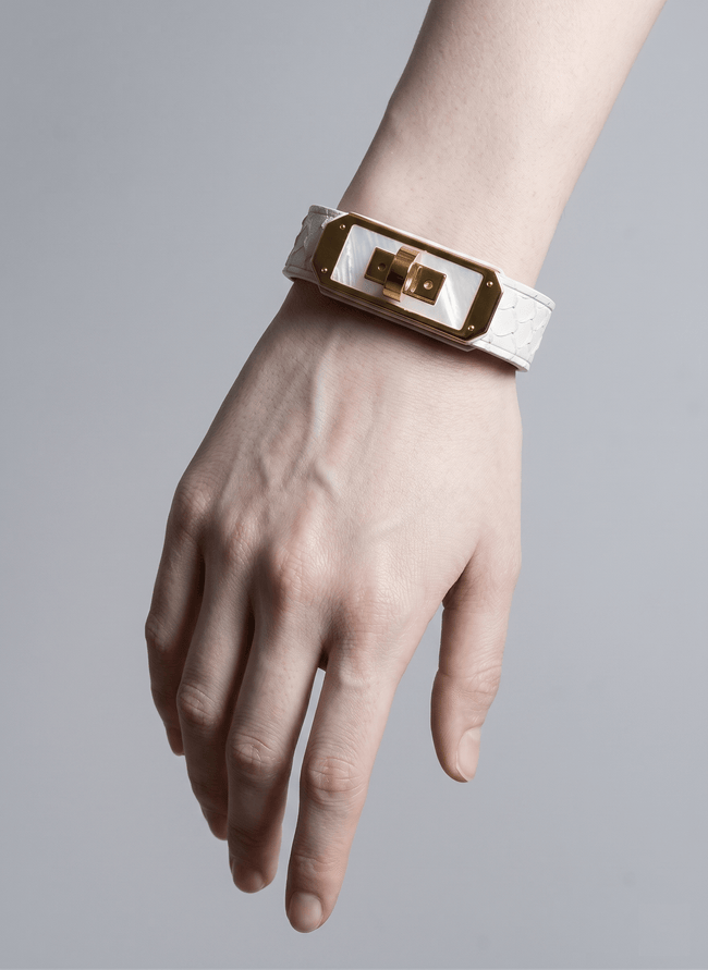 „White Enigma“ Schlangenhautarmband Main Image