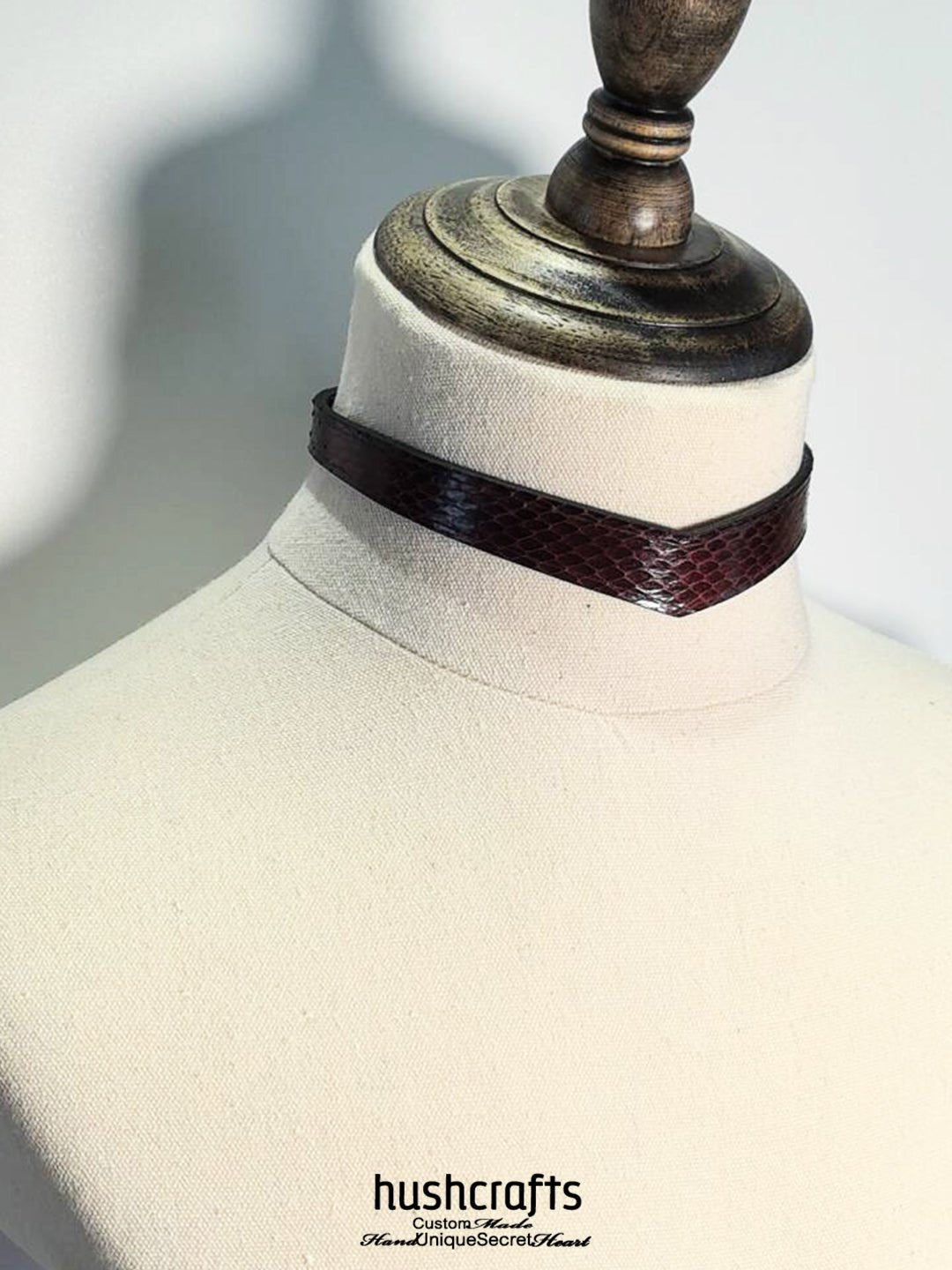 VANGUARD LOCKED Snake Leather Collar - hushcrafts