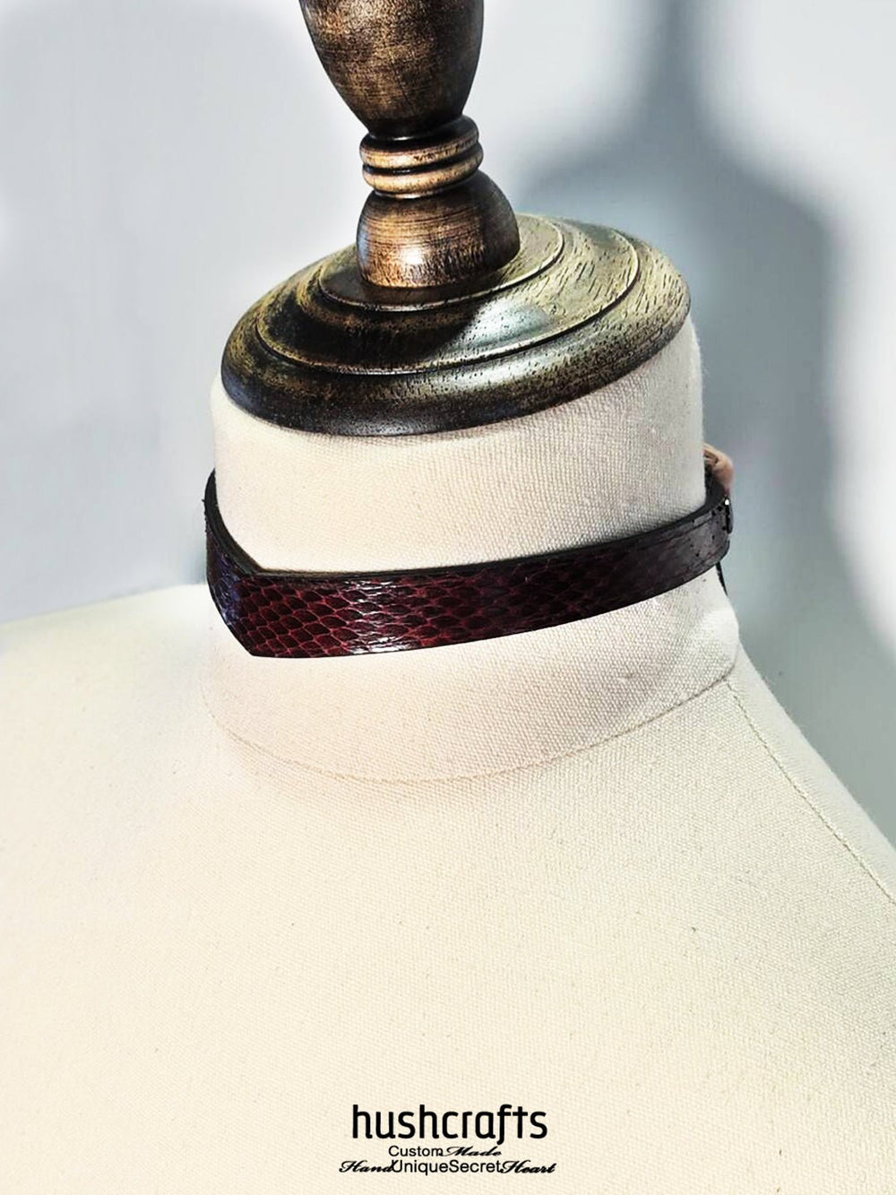 VANGUARD LOCKED Snake Leather Collar - hushcrafts